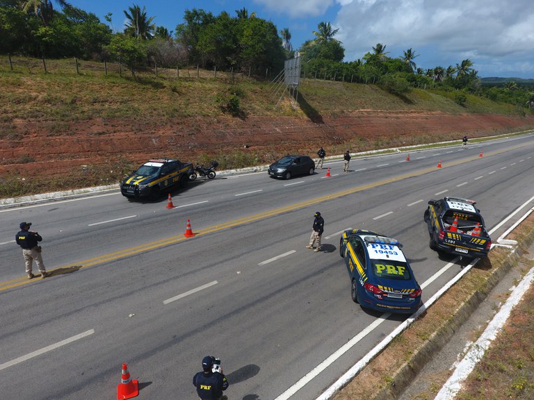 A Polícia Rodoviária Federal prendeu dez pessoas entre sexta-feira (29/07) e domingo (31/07) no Rio Grande do Norte