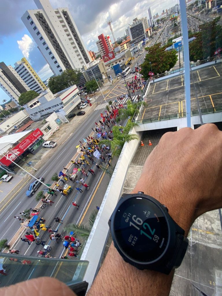 Veja a “multidão’ que participa de um protesto organizado pela CUT