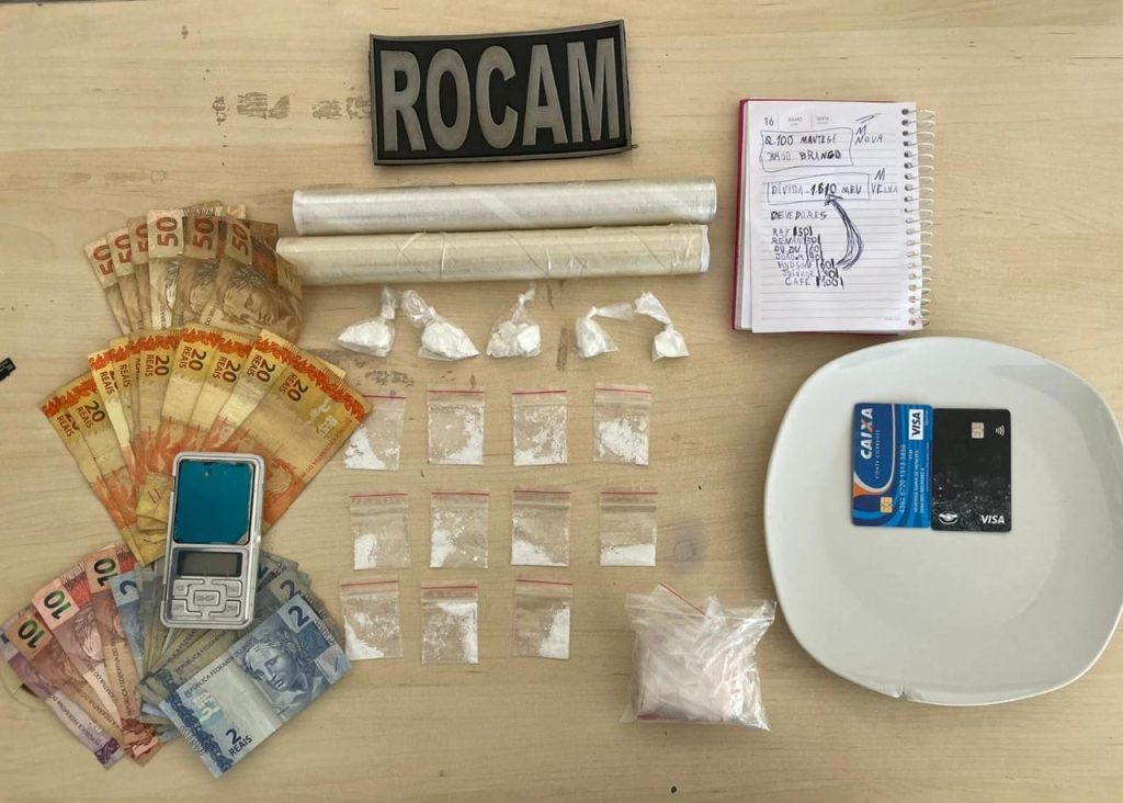 ROCAM prende dupla suspeita de tráfico de drogas no Planalto, zona leste de Natal