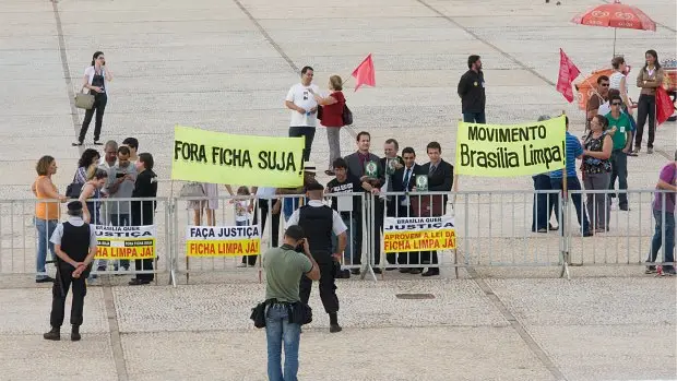 Lula quer mudar a Lei da Ficha Limpa