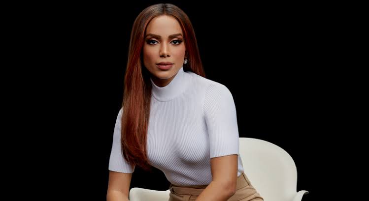 Anitta deixa conselho do Nubank e se torna embaixadora global do banco