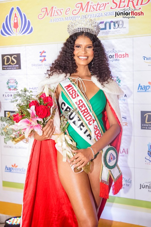Cruzetense Fara Ingrid conquista o Miss Seridó 2022