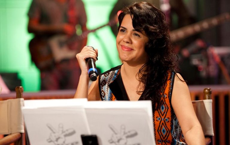 Cantora potiguar descobre câncer e pede ajuda na internet para fazer tratamento