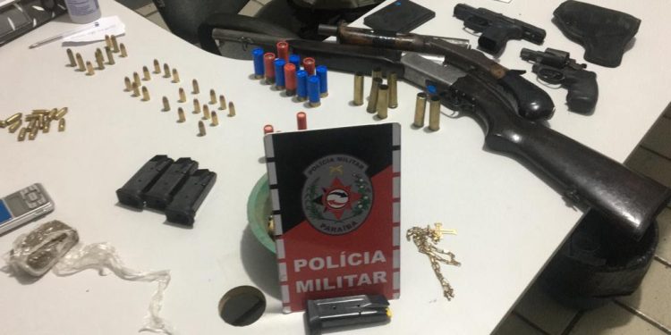 Mossoroenses são presos na Paraíba com armas e drogas