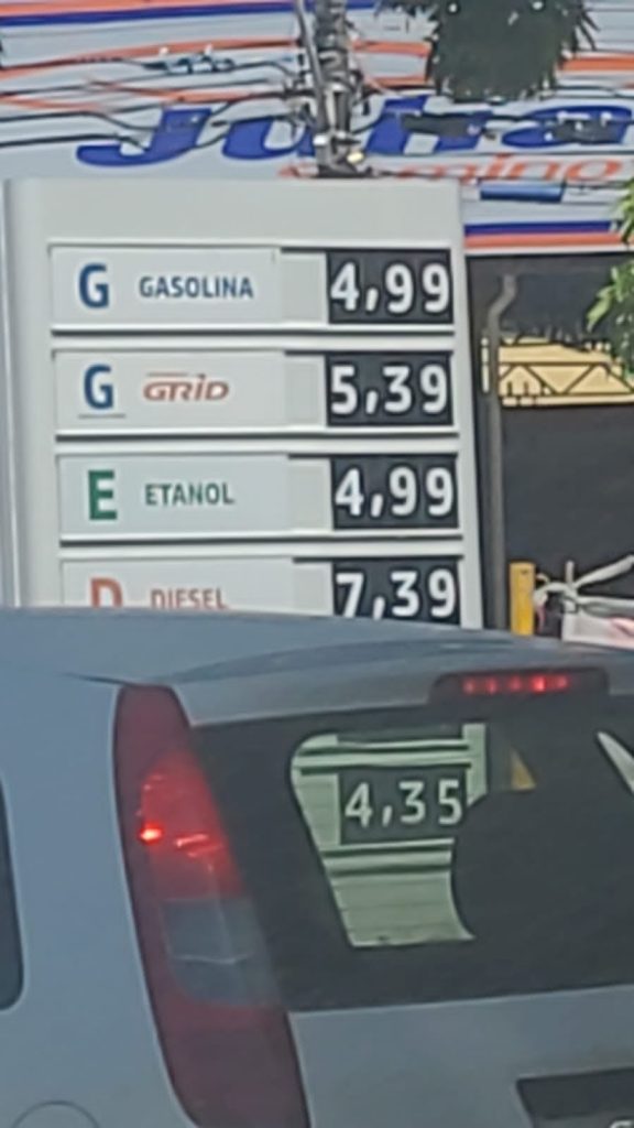 Gasolina já é vendida abaixo de R$ 5 em Natal