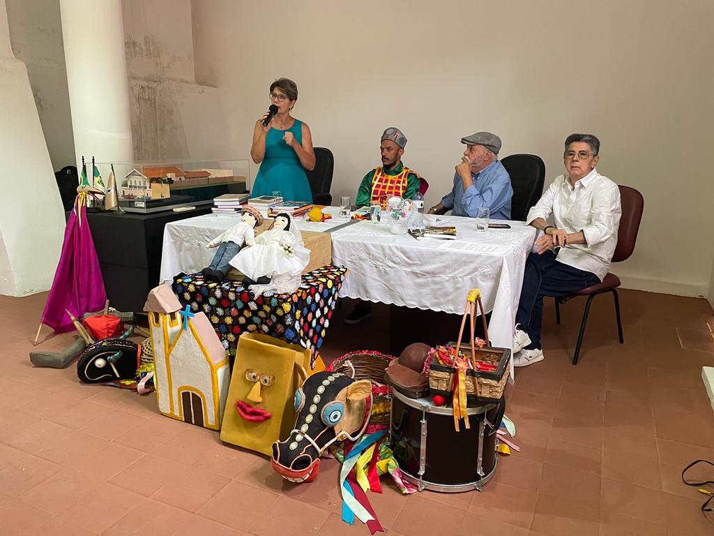 Debate sobre a preservação da cultura popular por meio da educação marca do Dia do Folclore