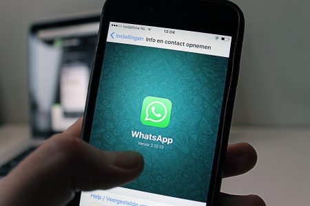 Com supergrupos adiados para 2023, WhatsApp ignora pressão de Bolsonaro
