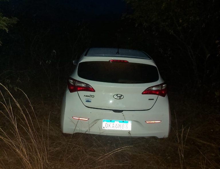 Polícia Militar recupera carro roubado em Porto do Mangue no interior do RN