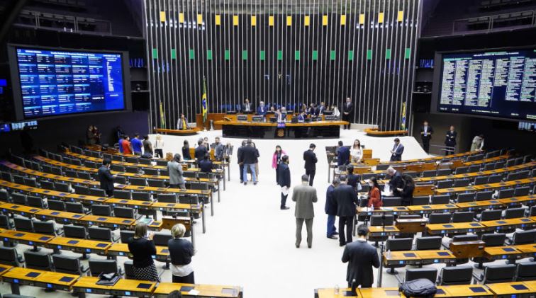 Câmara aprova urgência para analisar projeto de Lei que regulamenta o lobby