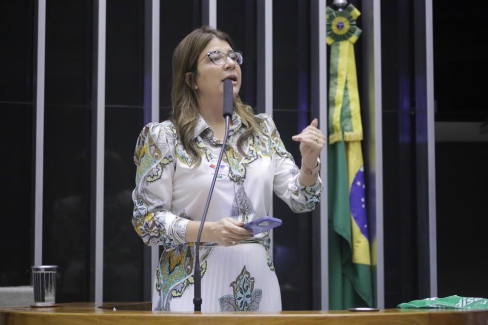 Pesquisa Brâmane reafirma crescimento de Carla Dickson como uma das mais citadas para a Câmara Federal