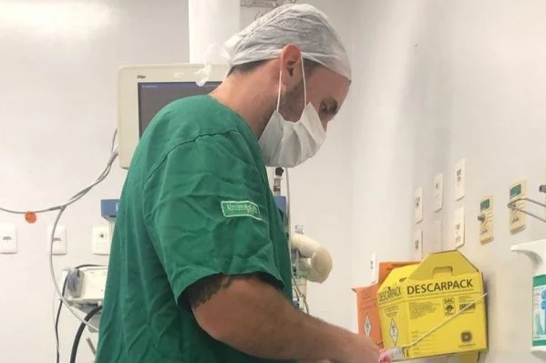 Vítima de estupro diz ter acordado com “líquido gosmento na boca”