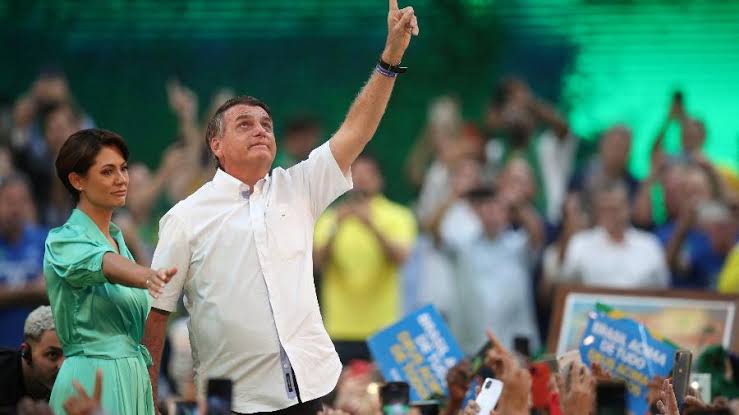 Coligação de Bolsonaro tem disparada de candidatos e lança mais de 4 mil nomes