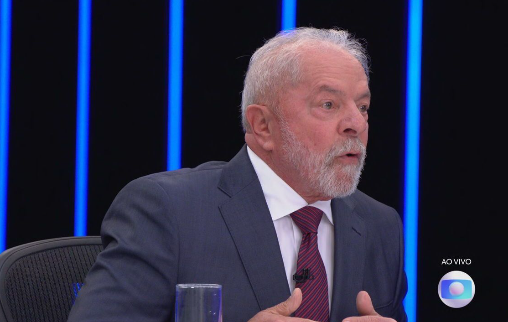Lula admite corrupção na Petrobras e erros de Dilma