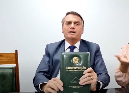 Bolsonaro critica manifesto e diz que Constituição é a melhor carta da democracia