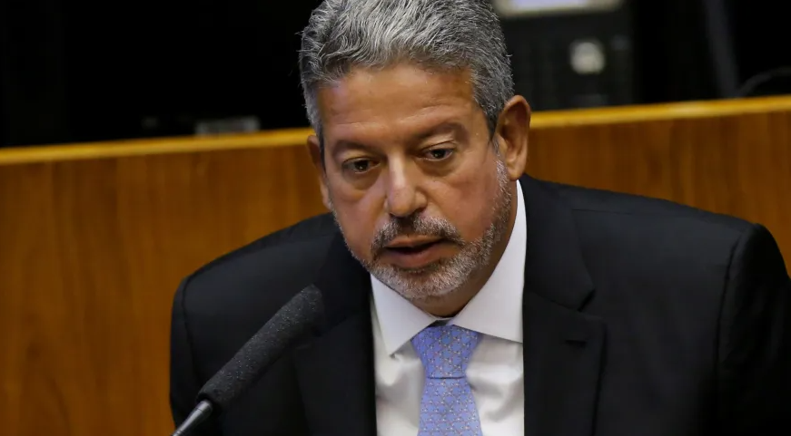 Ex-esposa de Arthur Lira vai à Justiça para impedir a candidatura dele à Câmara