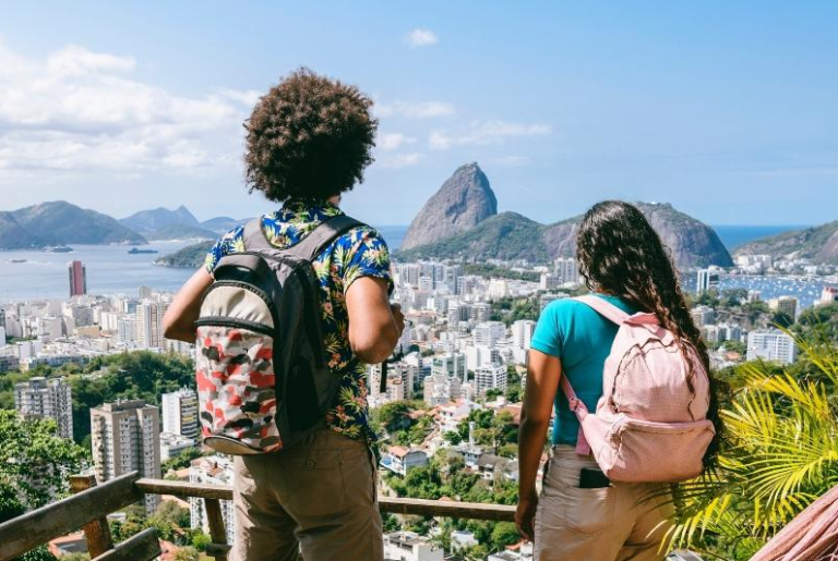 Turismo espera alta de 63% em empregos formais no segundo semestre