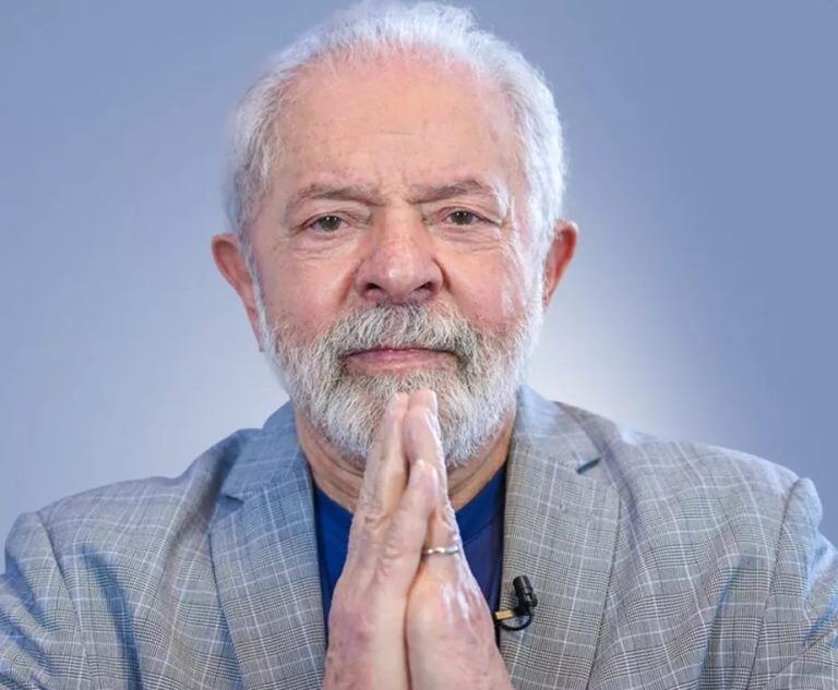 “Não sou candidato de uma facção religiosa”, afirma Lula