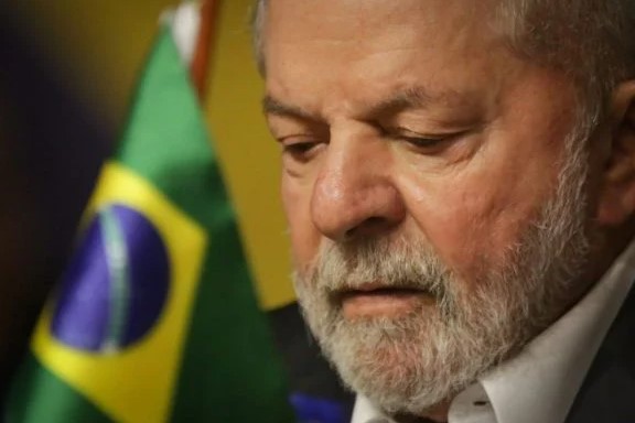 Procuradoria cobra certidão criminal de Lula para regularizar registro de candidatura