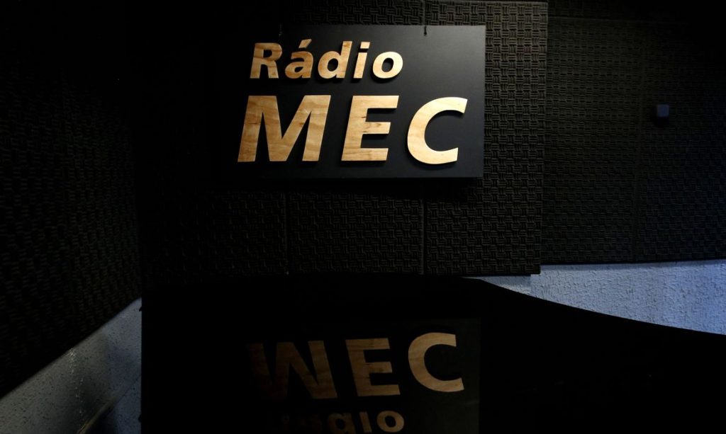 Rádio MEC lança versões de produções televisivas de música clássica