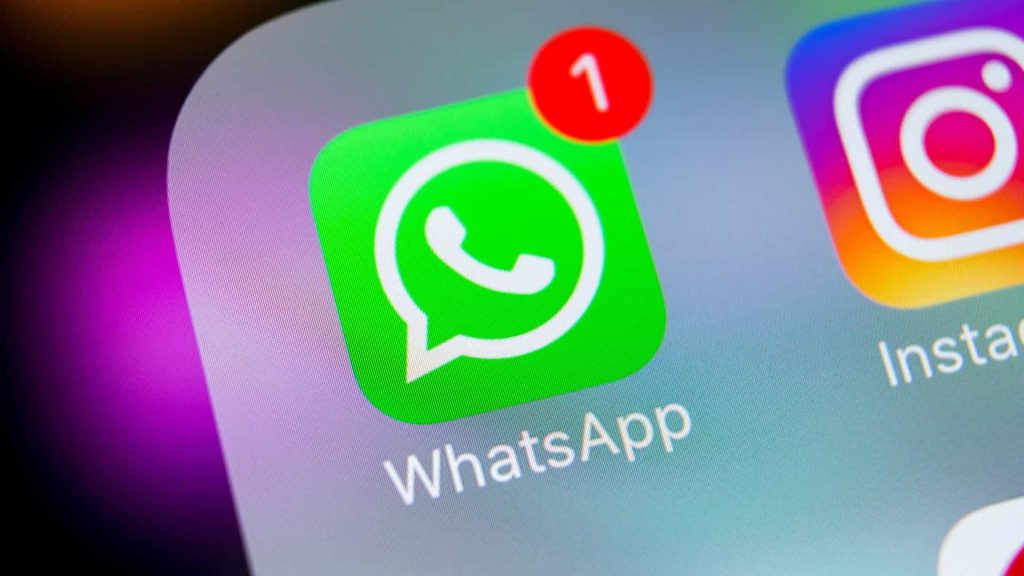 Álbum da Copa: Cuidado com o golpe das figurinhas grátis por WhatsApp