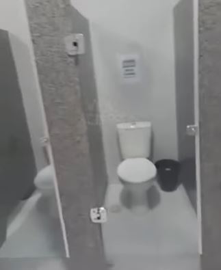 Governo do Estado emite nota sobre banheiros com porta transparente na Central do Cidadão da Zona Norte