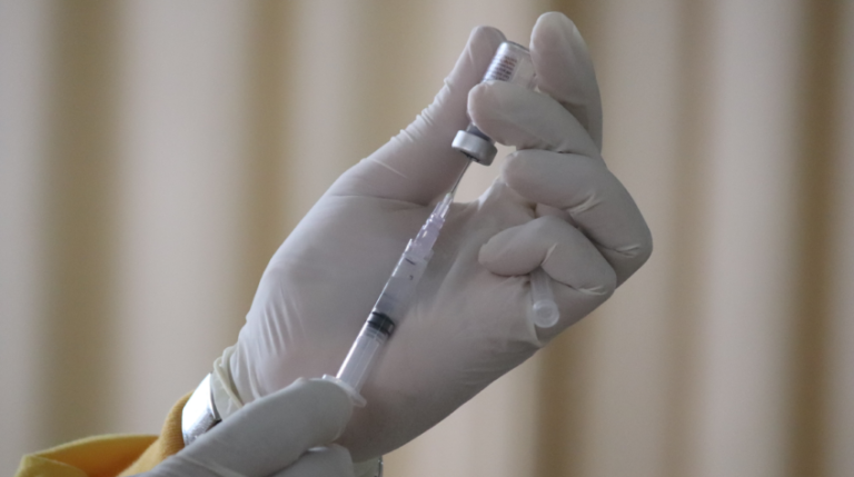 Calendário de vacinação de nova varíola dos macacos deve sair nesta semana