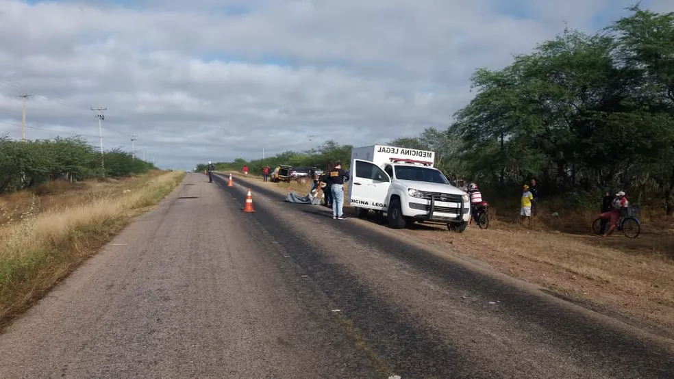 Agricultor e boi morrem após serem atropelados por caminhão em rodovia do RN