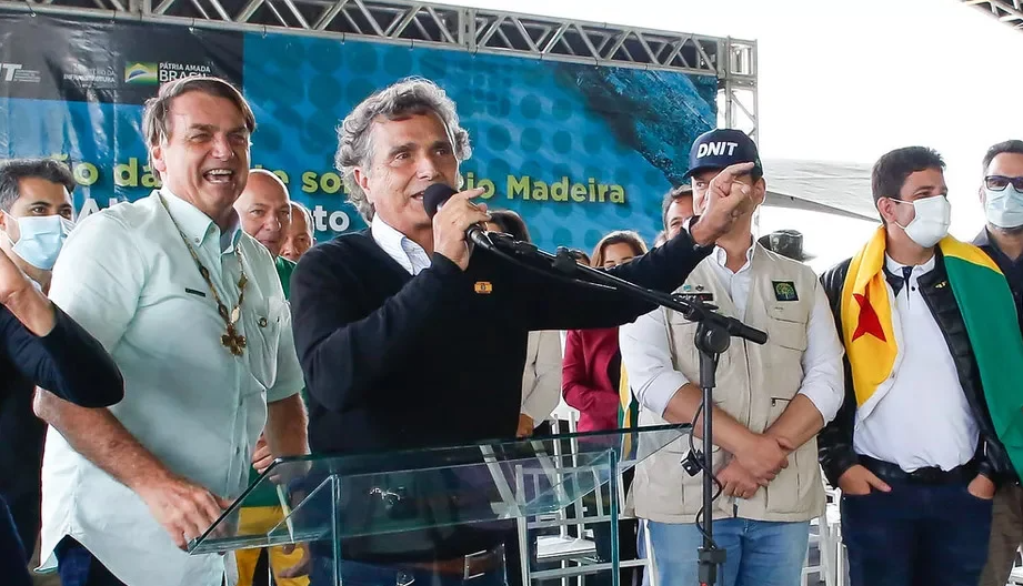 Nelson Piquet faz Pix de R$ 501 mil a Jair Bolsonaro e se torna o maior doador da campanha
