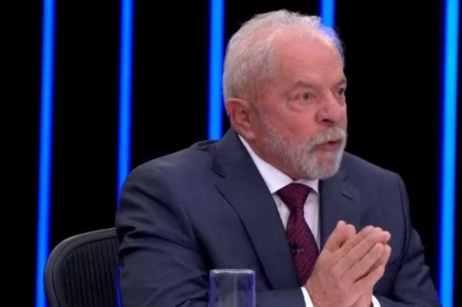 “Maior mentira que Bolsonaro conta é avocar o nome de Jesus”, diz Lula