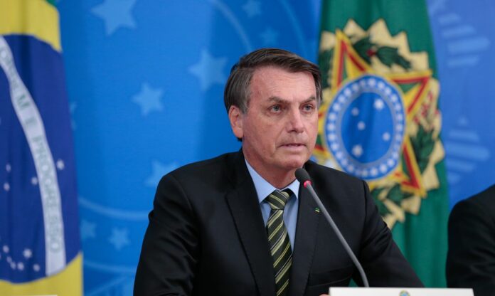 “Lá atrás davam mortadela, agora prometem picanha”, diz Bolsonaro