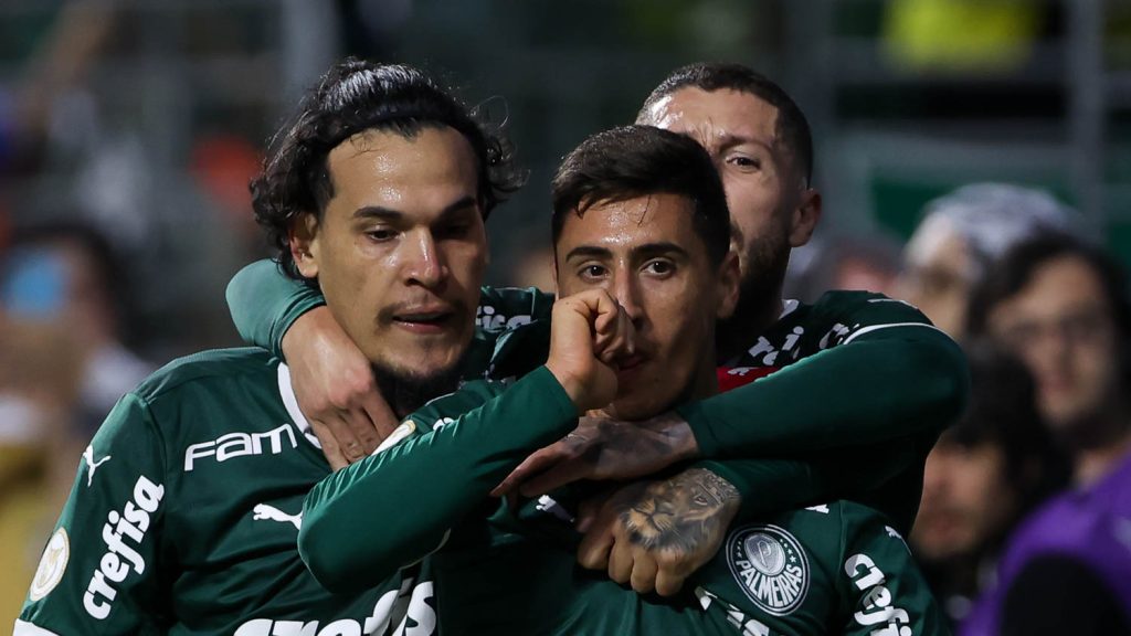 Com Palmeiras disparado, Brasileirão terá 8 confrontos nesta quarta; veja os jogos