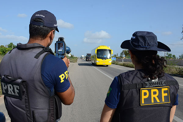Acusado de roubo é preso pela PRF quando se transportava em ônibus para Natal