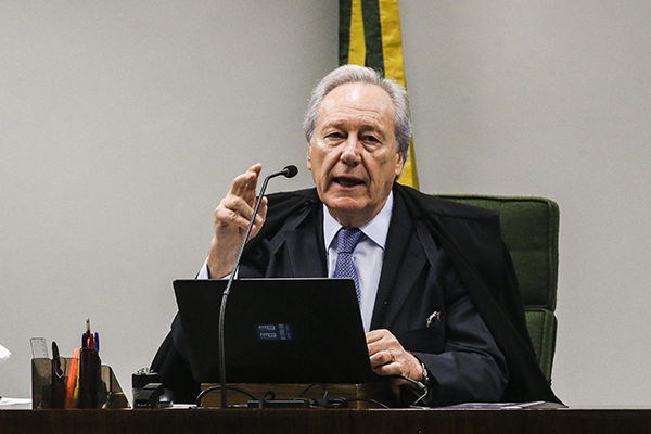 Lewandowski manda PGR analisar uso eleitoral do 7 de setembro por Bolsonaro
