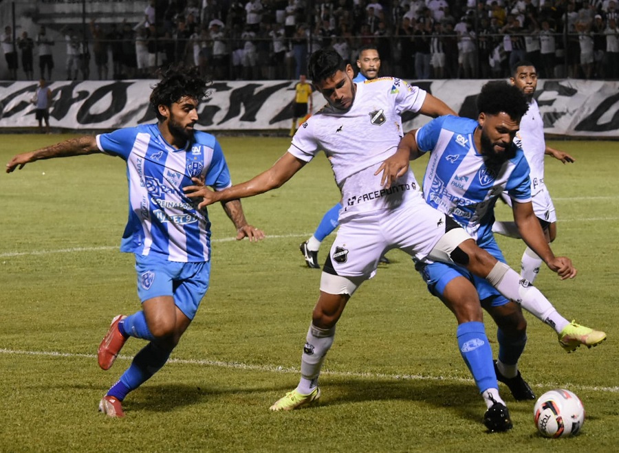 Paysandu vence Figueirense e embola grupo do ABC