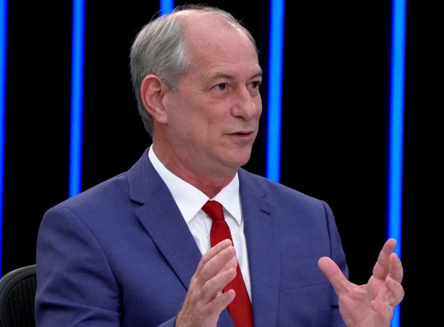 Após polêmica, Ciro lança vídeo que diz ter sua ‘verdadeira fala’ sobre favela