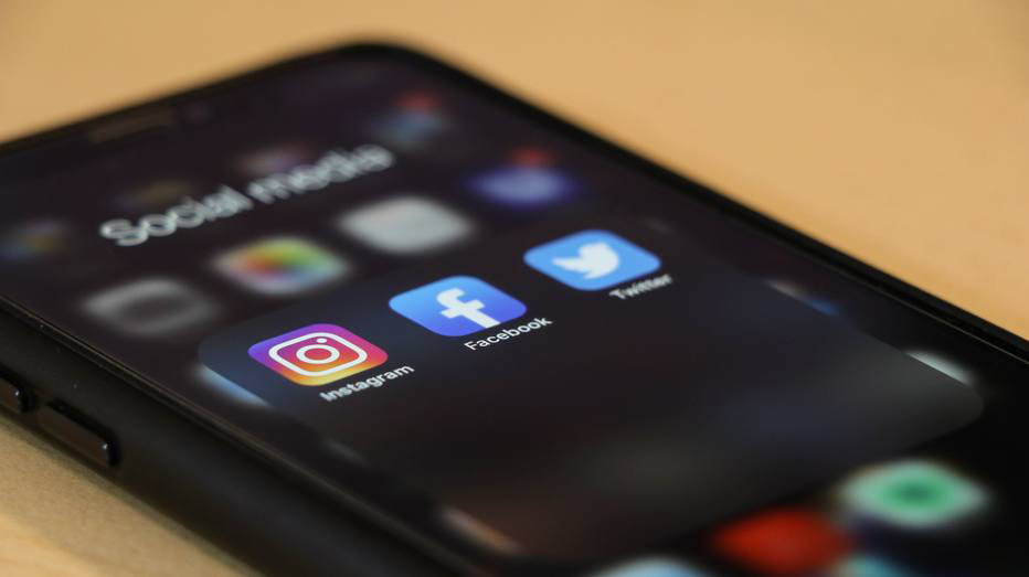 Desinformação via redes sociais: especialistas explicam como combater
