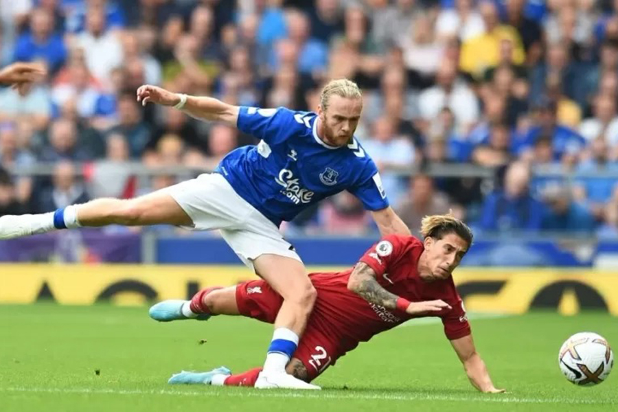 Liverpool falha nas finalizações e fica só no 0 a 0 com Everton no Inglês