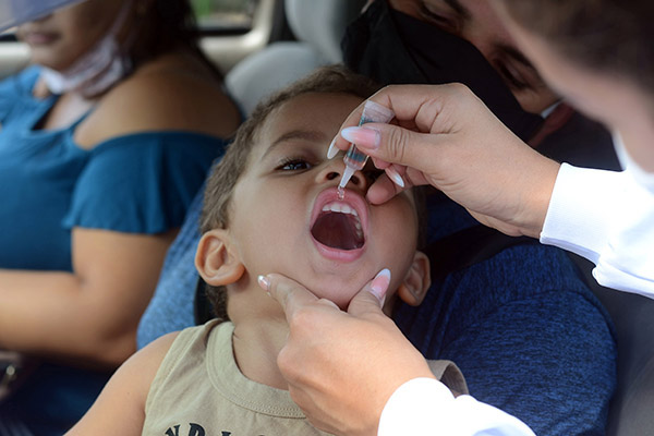 Natal aplica 2,6 mil doses de vacina contra poliomielite