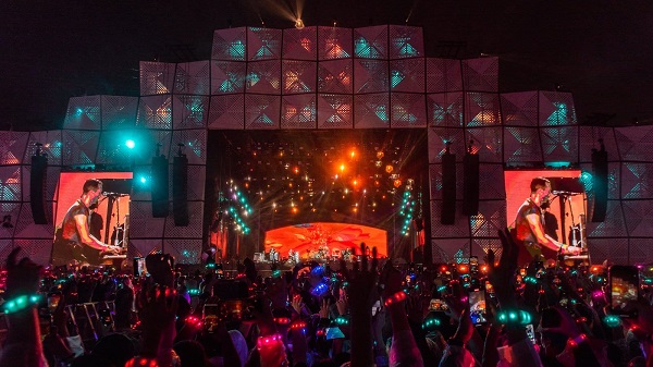 Coldplay arrasta multidão em apresentação no Rock in Rio 2022