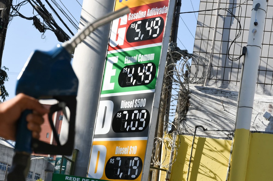 Preço da gasolina sobe em postos de combustíveis de Natal sem aumento da Petrobras