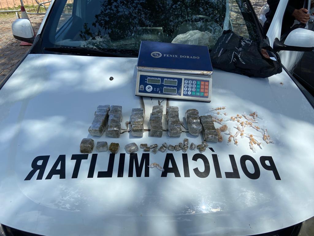 5º Batalhão apreende drogas na Vila de Ponta Negra