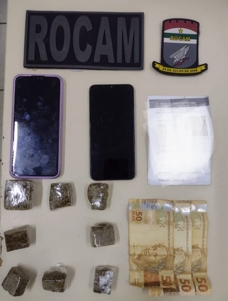 ROCAM conduz três pessoas à delegacia suspeitas de tráfico de drogas