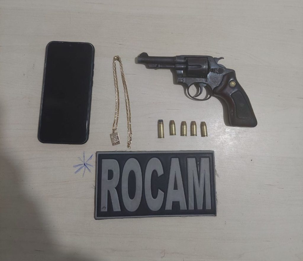 ROCAM prende foragido da justiça, que estava armado e com moto roubada na zona Sul de Natal