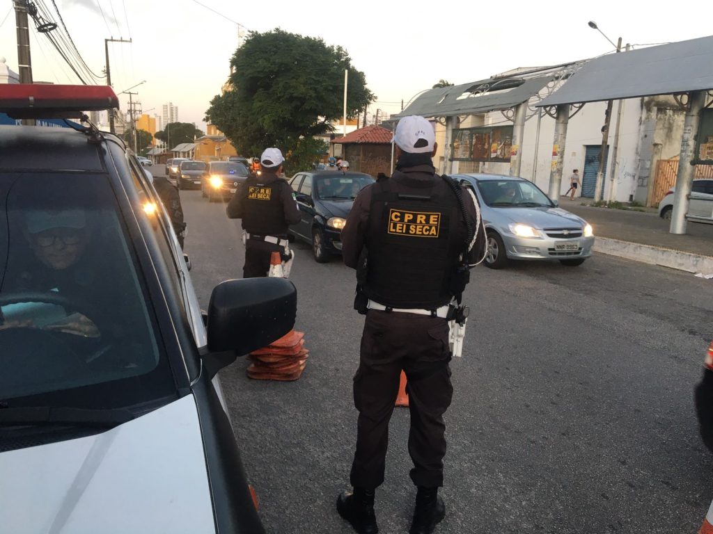 Operação Lei Seca autua 14 motoristas por dirigirem sob efeito de álcool em Natal; dois são presos