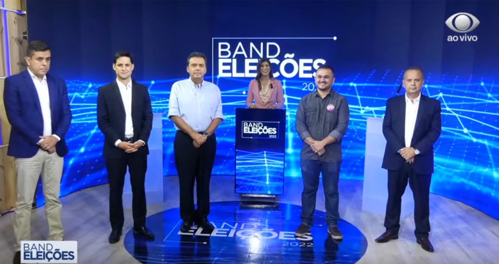 Em primeiro debate, Rogério foca em realizações e Carlos Eduardo e Rafael trocam ataques