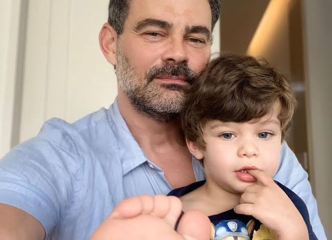 ‘Eu sou a mãe’, diz Carmo Dalla Vecchia sobre filho com João Emanuel Carneiro