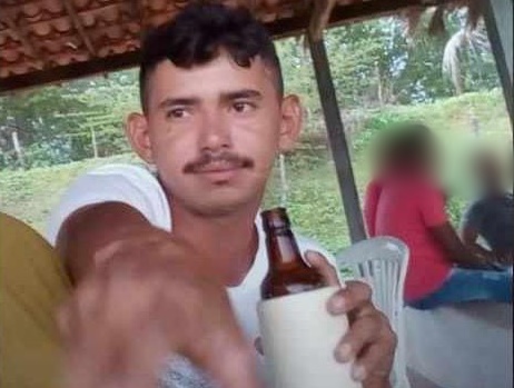 Trabalhador é assassinado a tiros e família acusa patrão do irmão; Corpo foi removido pelo Itep/Caicó
