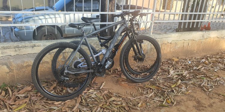 Homem é flagrado durante furto de bicicletas no Ginásio Pedro Ciarlini