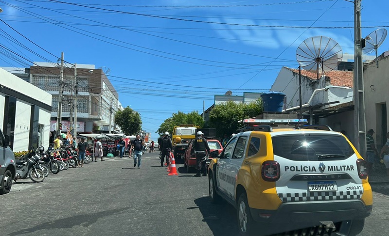 Mulher é atropelada próximo à feira livre de Caicó neste sábado, 17