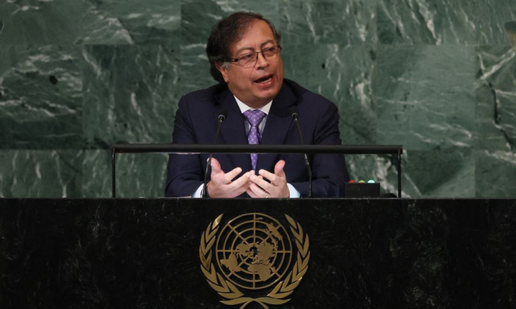 Presidente da Colômbia diz na ONU que é preciso “acabar com a irracional guerra contra as drogas”